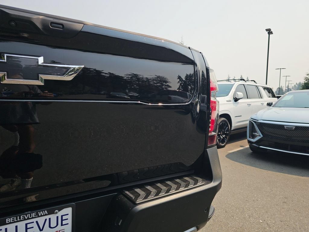 Used 2026 Chevrolet Silverado EV Trail Boss AWD/4WD image 17