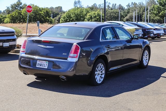Used 2014 Chrysler 300 RWD image 5