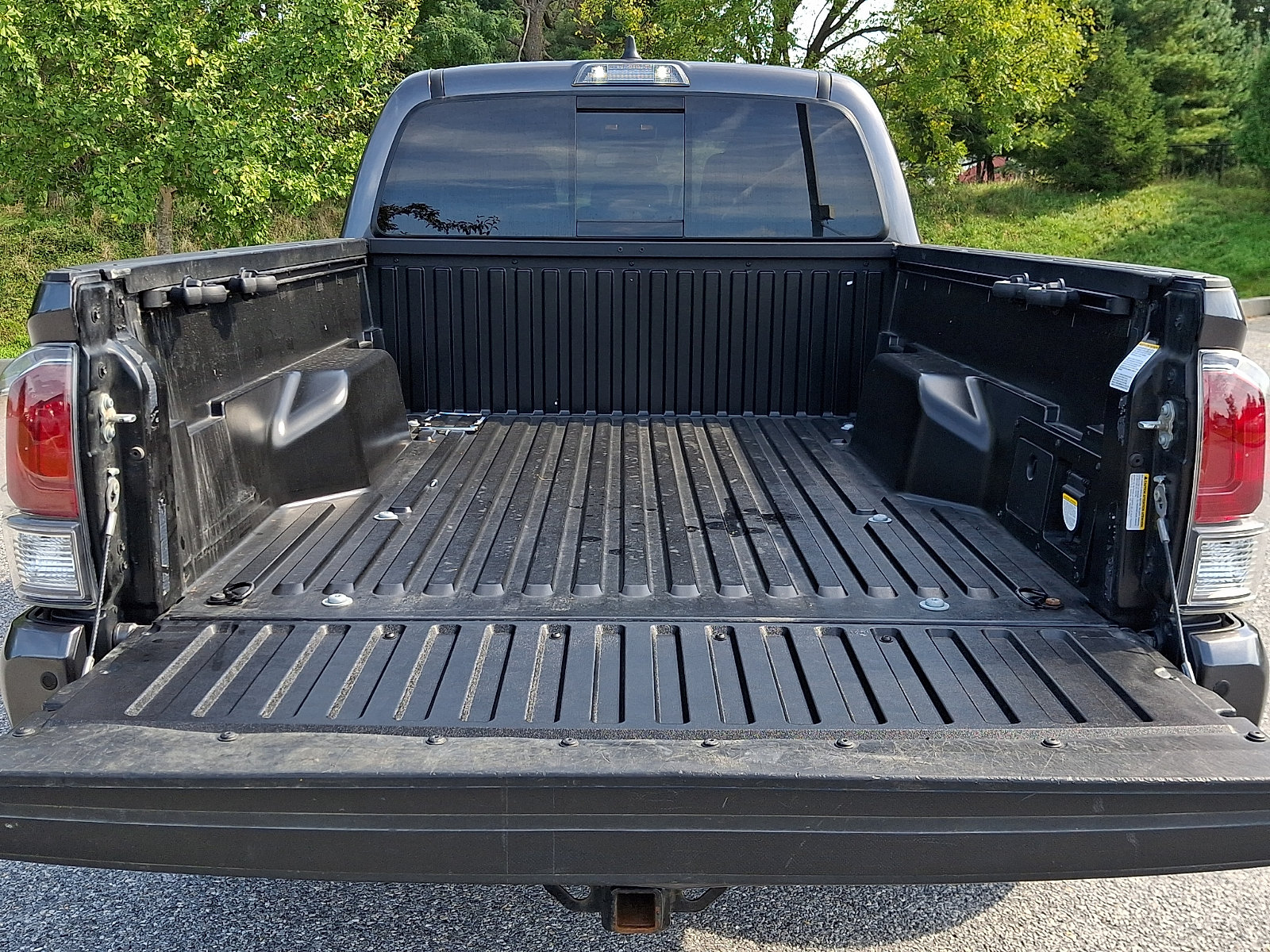 Used 2023 Toyota Tacoma TRD Off-Road w/ Technology Package AWD/4WD image 26