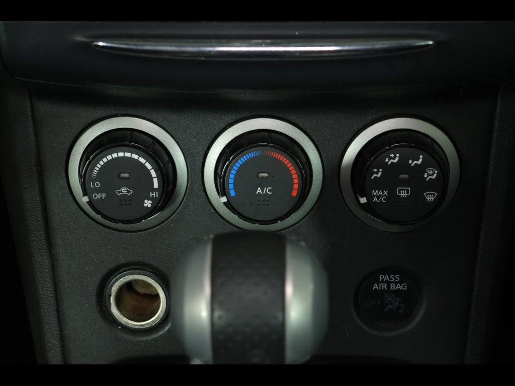 Used 2013 Nissan Rogue S AWD/4WD image 19