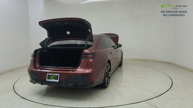 Used 2023 BMW 740i image 73