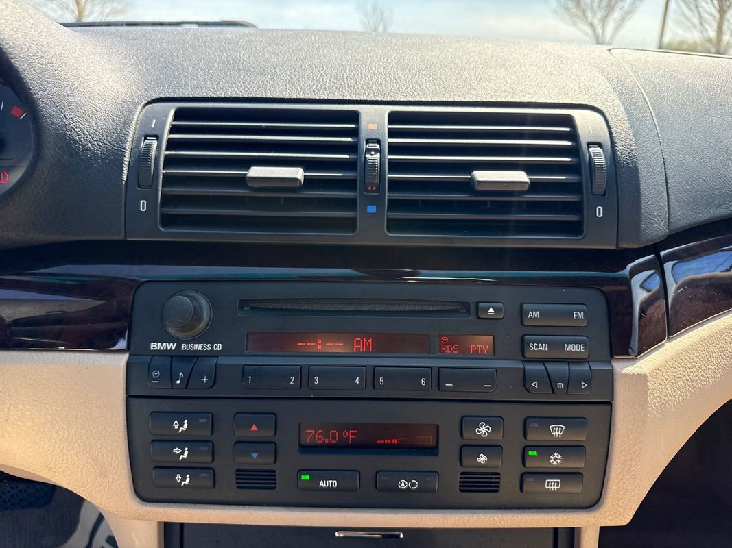 Used 2005 BMW 325Ci Convertible RWD image 25