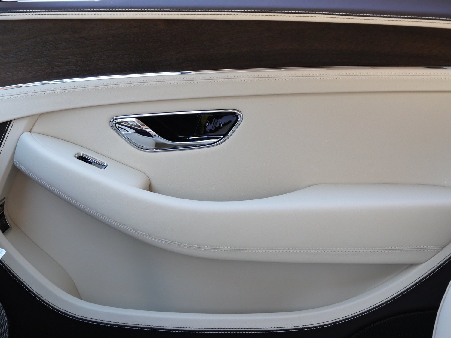 New 2026 Bentley Continental GT AWD/4WD image 13