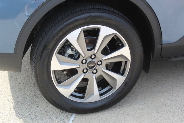 Used 2024 Ford Escape Platinum AWD/4WD image 7