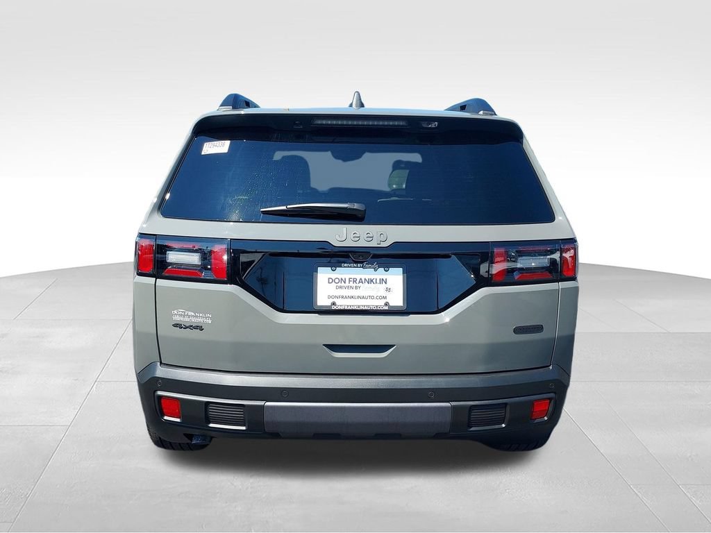 New 2026 Jeep Cherokee Overland w/ Trailer Tow Group AWD/4WD image 4