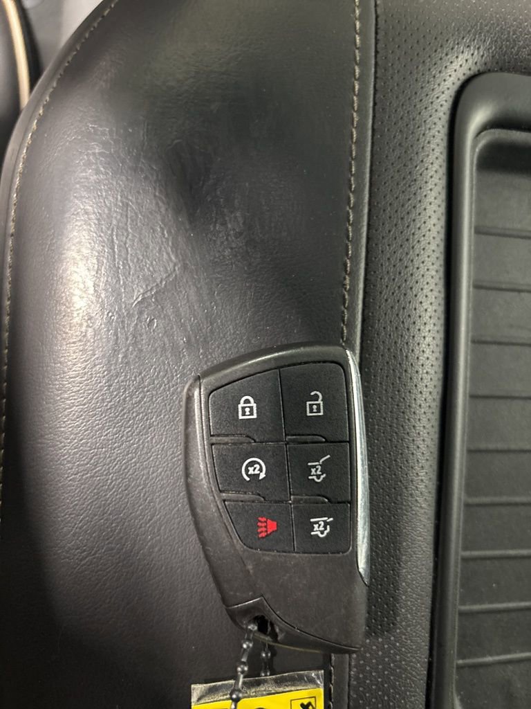 Used 2021 Chevrolet Suburban Premier image 32