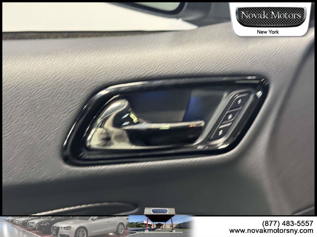Used 2022 Dodge Durango R/T w/ Blacktop Package AWD/4WD image 17