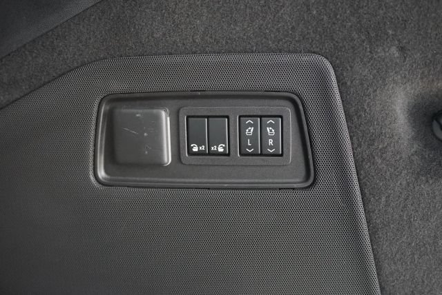 Used 2023 Cadillac Escalade V AWD/4WD image 47