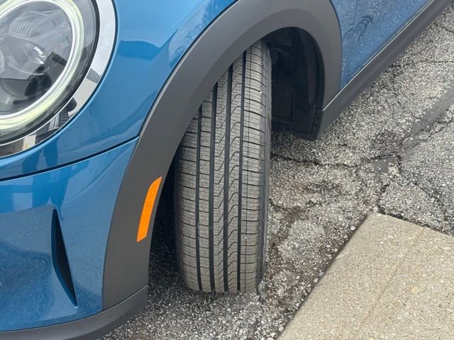 Certified 2024 MINI Cooper 2-Door Hardtop FWD image 13