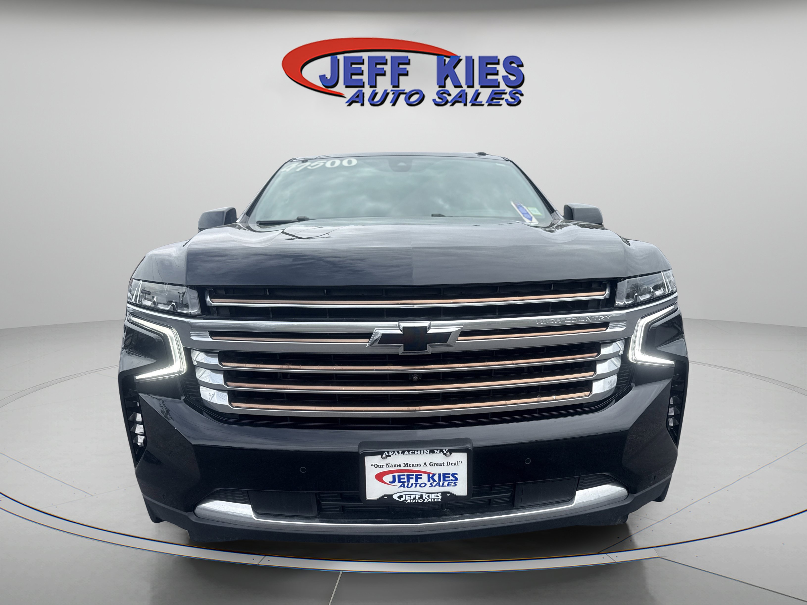 Used 2022 Chevrolet Tahoe High Country AWD/4WD image 2