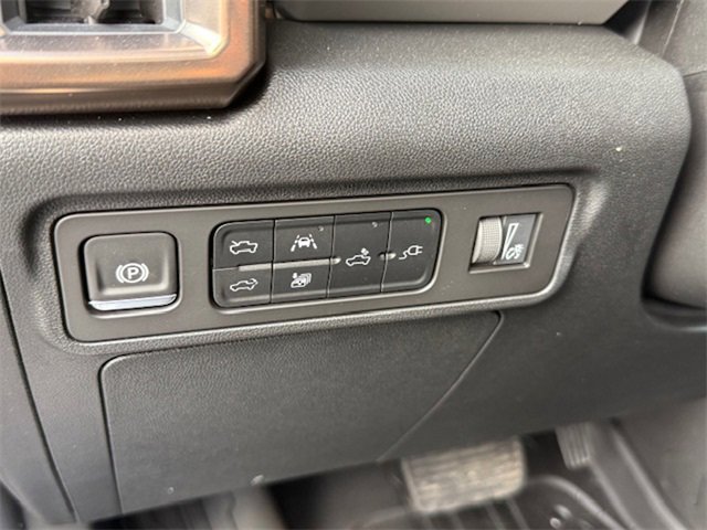 New 2025 GMC Hummer EV 2X image 38