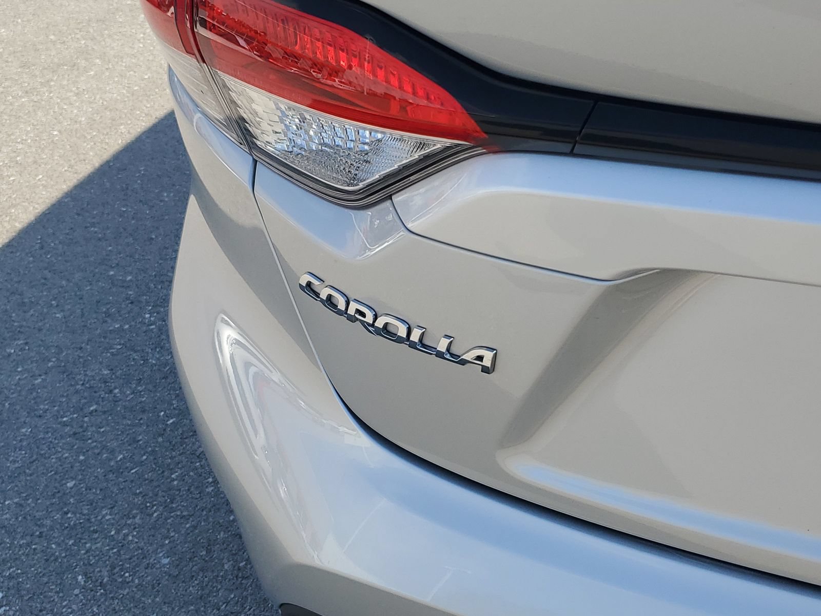 Certified 2024 Toyota Corolla LE FWD image 7
