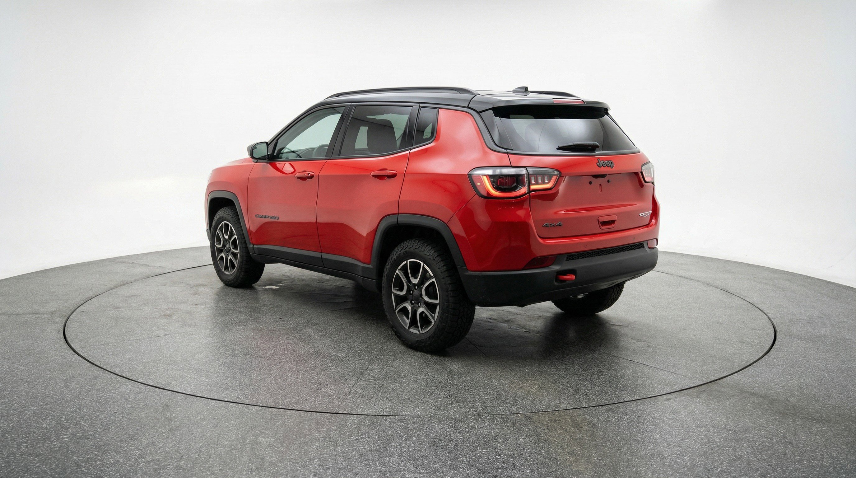 Used 2025 Jeep Compass Trailhawk AWD/4WD image 6
