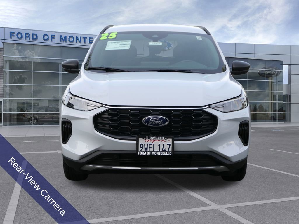 Used 2025 Ford Escape ST-Line w/ Equipment Group 301A image 9