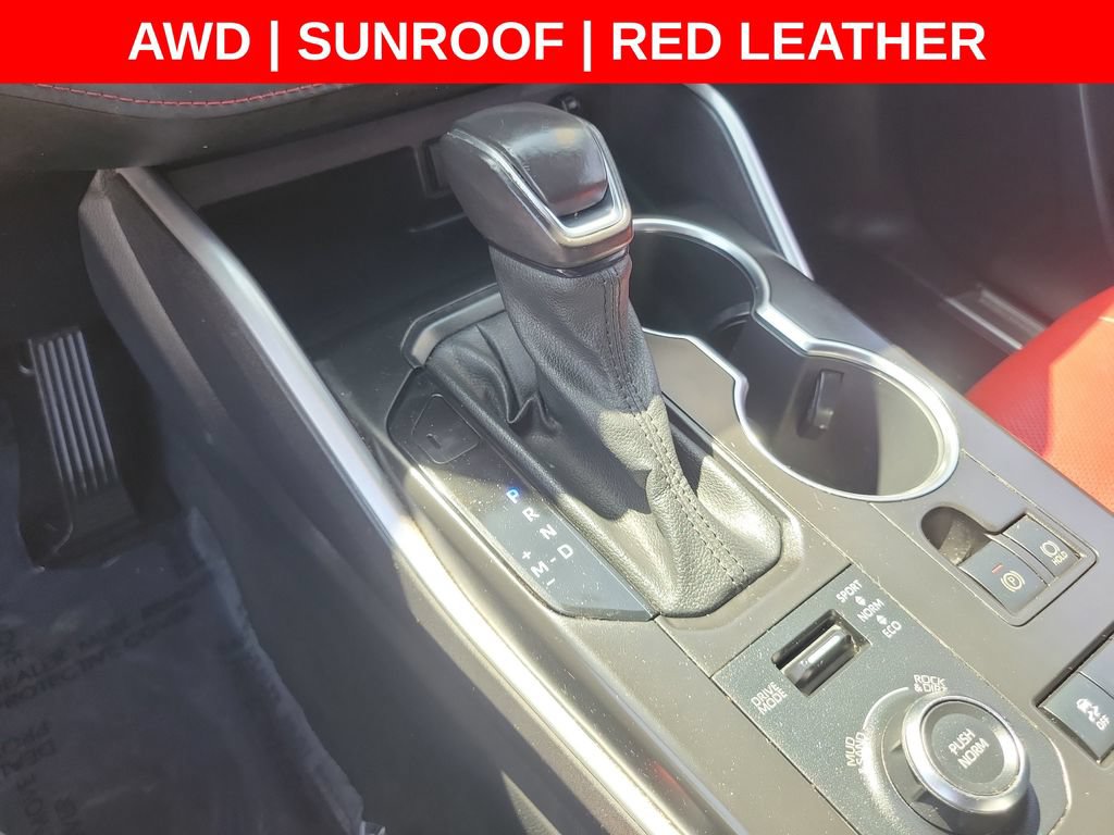 Used 2021 Toyota Highlander XSE AWD/4WD image 29