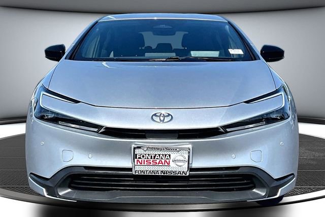 Used 2025 Toyota Prius LE image 2