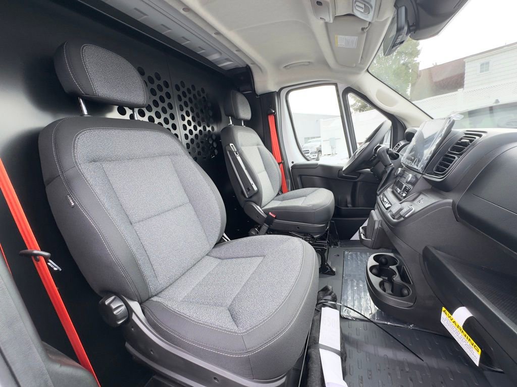 Used 2025 RAM ProMaster 2500 w/ Premium Convenience Group FWD image 20