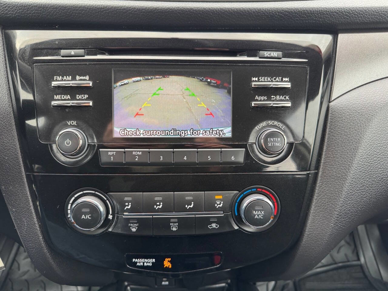 Used 2016 Nissan Rogue S image 24