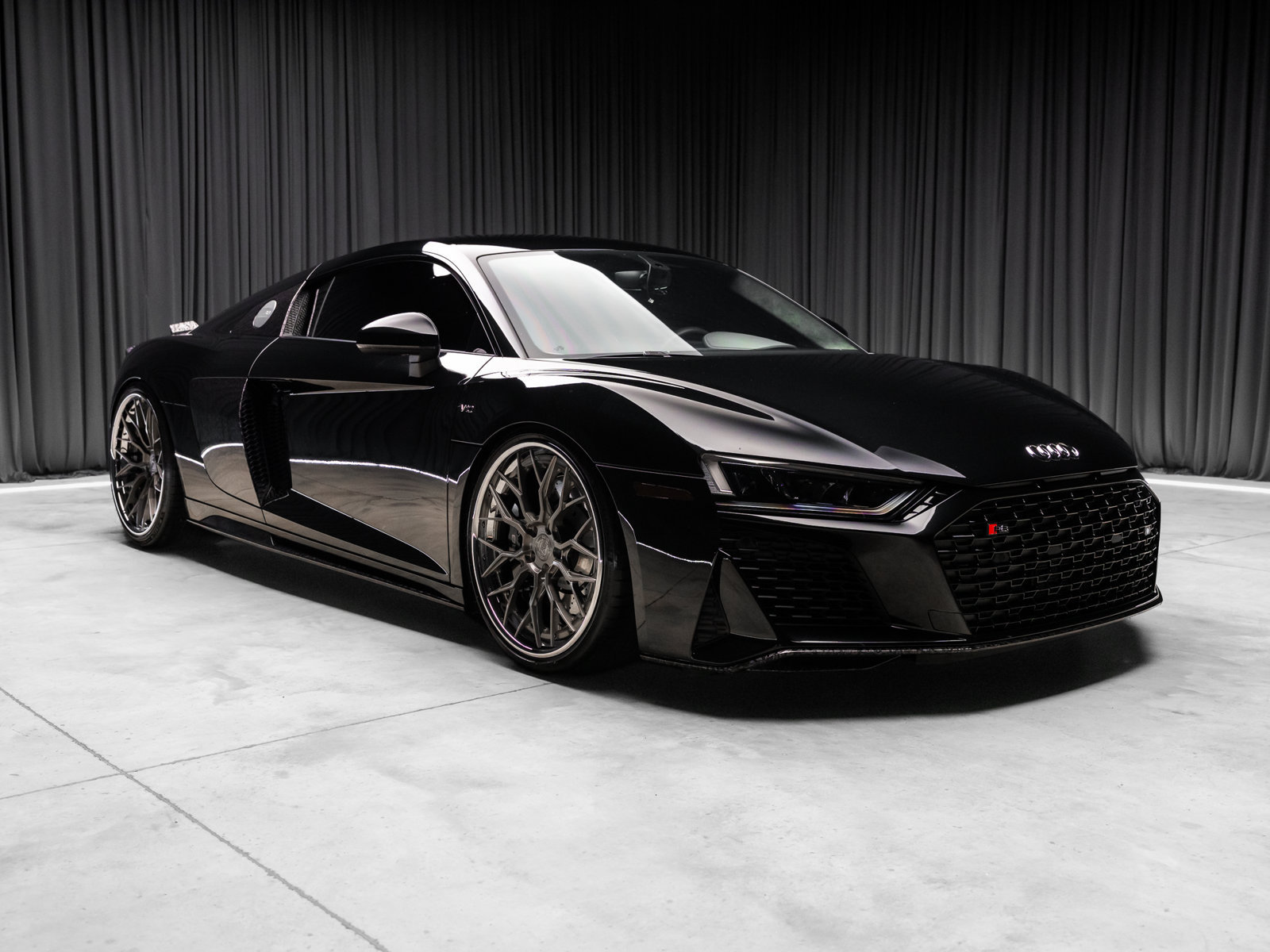 Used 2023 Audi R8 V10 performance RWD image 3