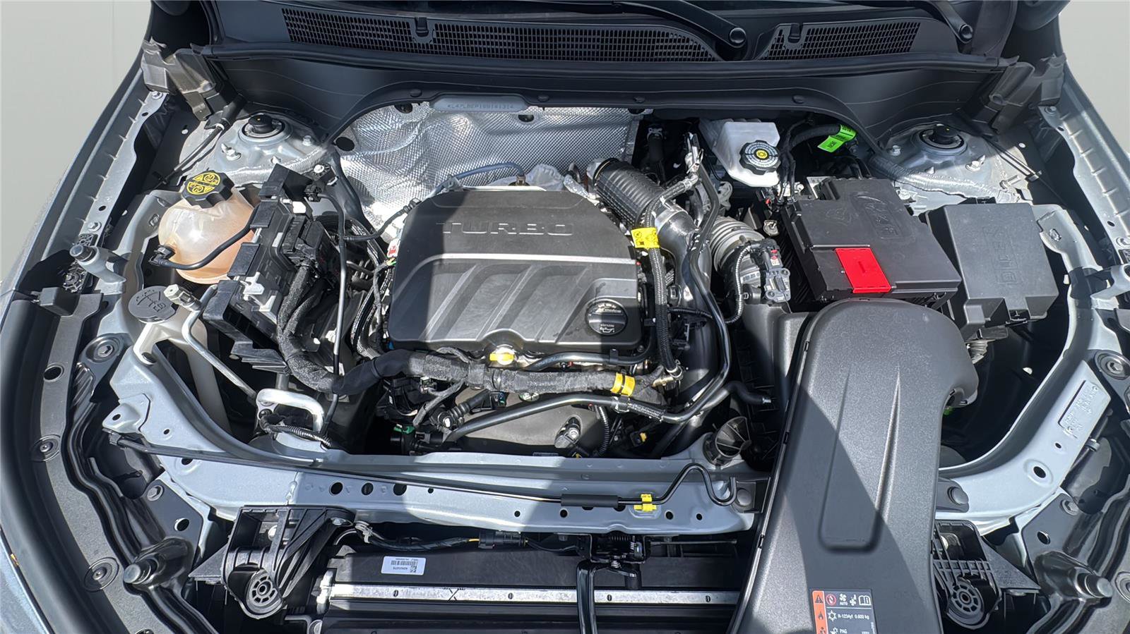 Used 2025 Buick Envista Sport Touring FWD image 9