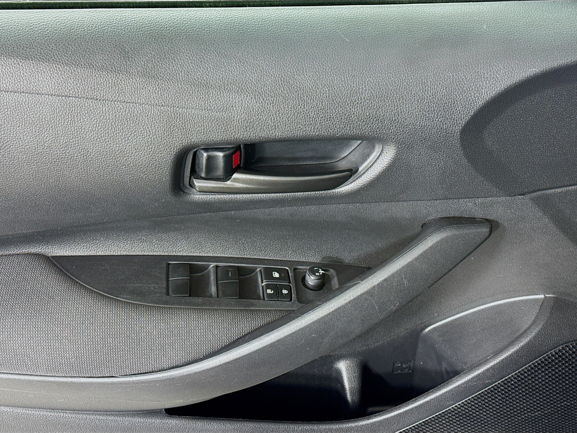 Certified 2024 Toyota Corolla LE FWD image 17