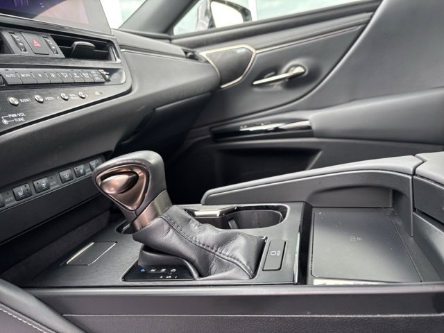 Used 2023 Lexus ES 350 Ultra Luxury w/ Accessory Package (Z2) FWD image 21
