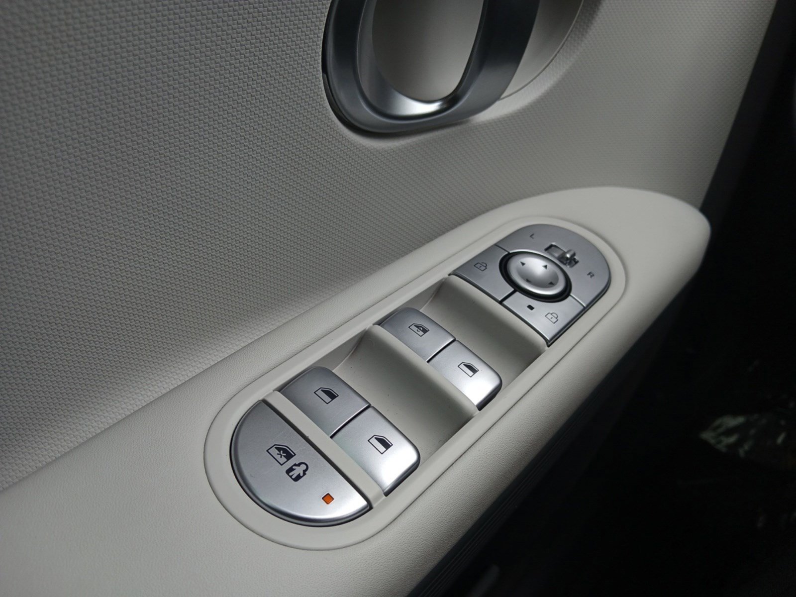 Used 2024 Hyundai Ioniq 5 SE image 18