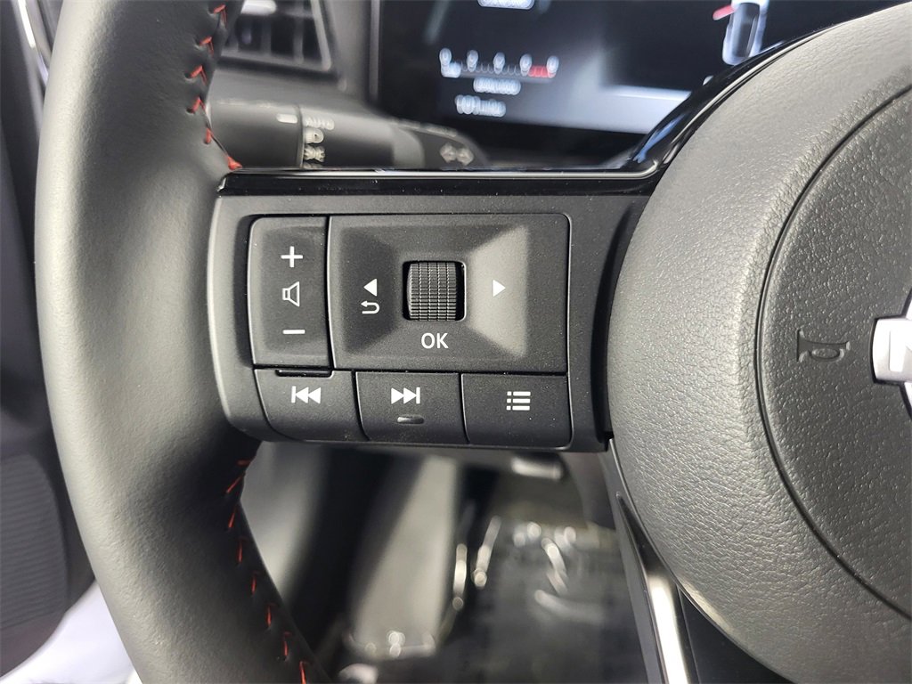 New 2025 Nissan Kicks SR w/ SR Premium Package image 26
