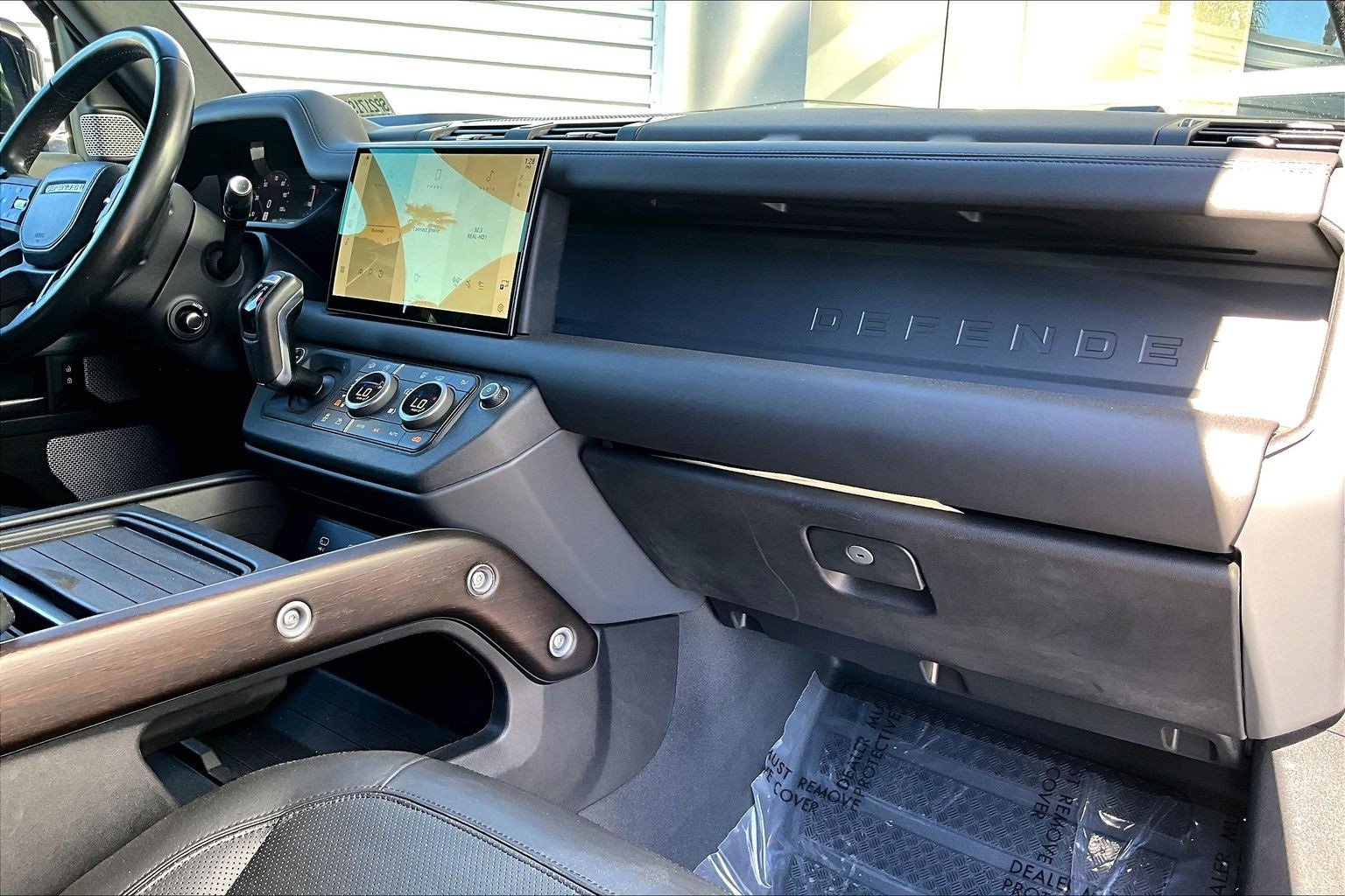 Used 2023 Land Rover Defender 130 X image 16