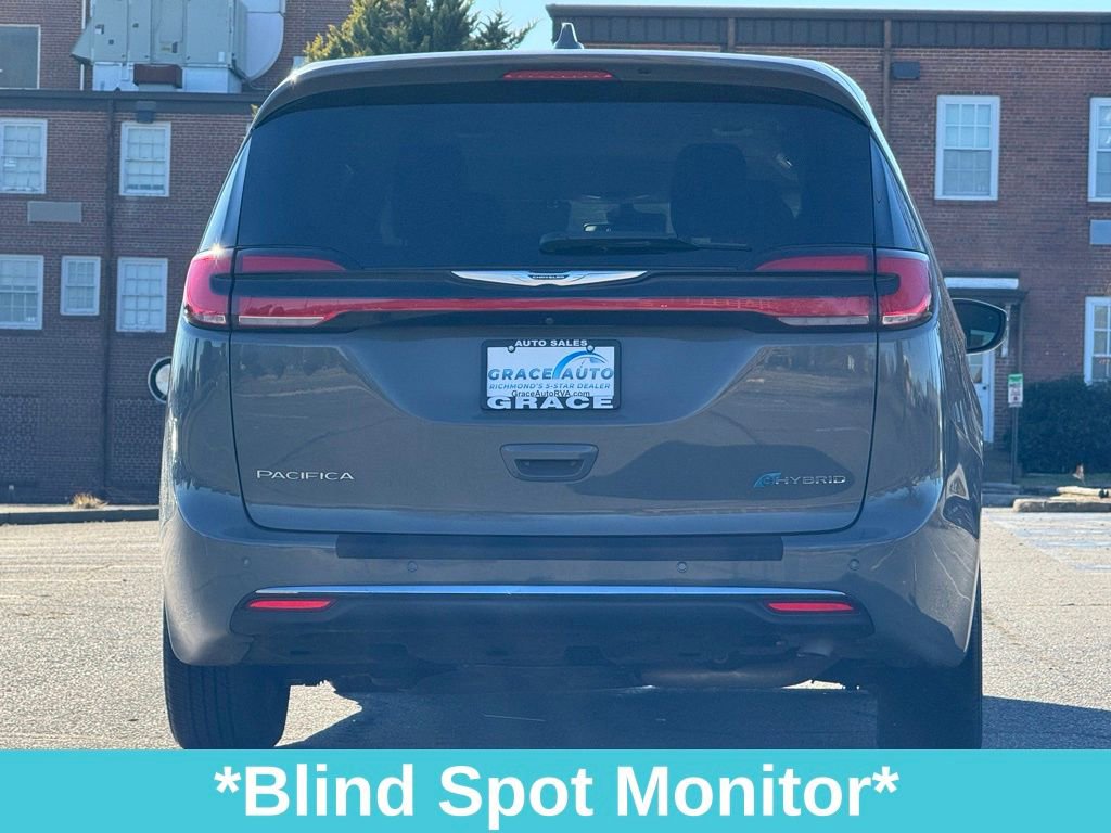 Used 2022 Chrysler Pacifica Touring-L image 8