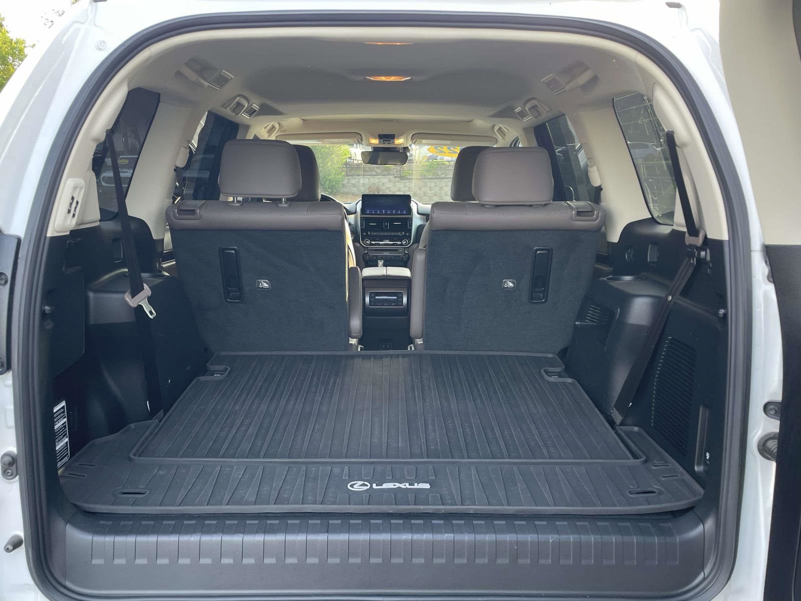 Used 2022 Lexus GX 460 Luxury w/ Sport Design Package AWD/4WD image 10