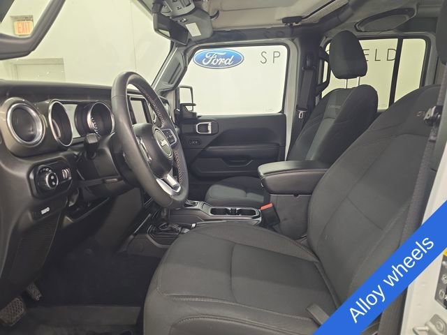 Used 2023 Jeep Gladiator Overland w/ Cold Weather Group AWD/4WD image 21