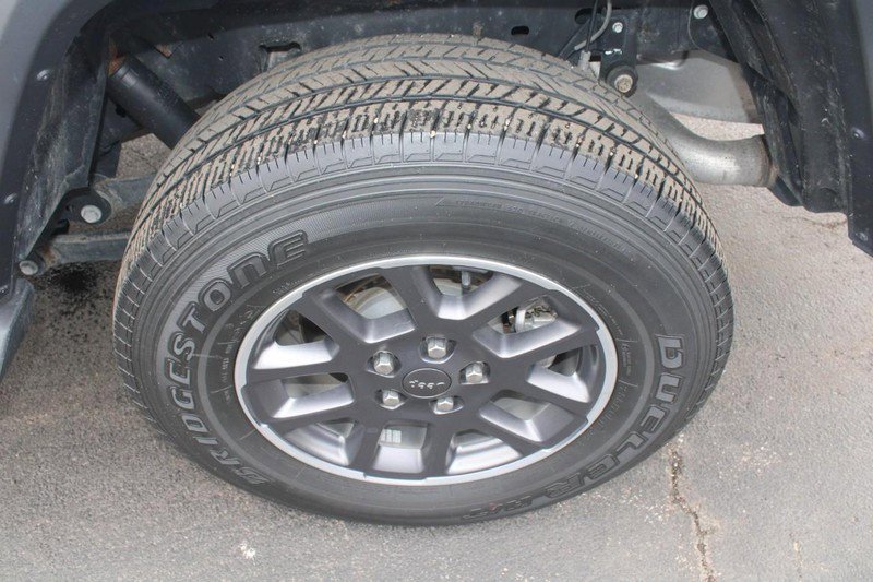 Used 2020 Jeep Gladiator Overland w/ LED Lighting Group image 8