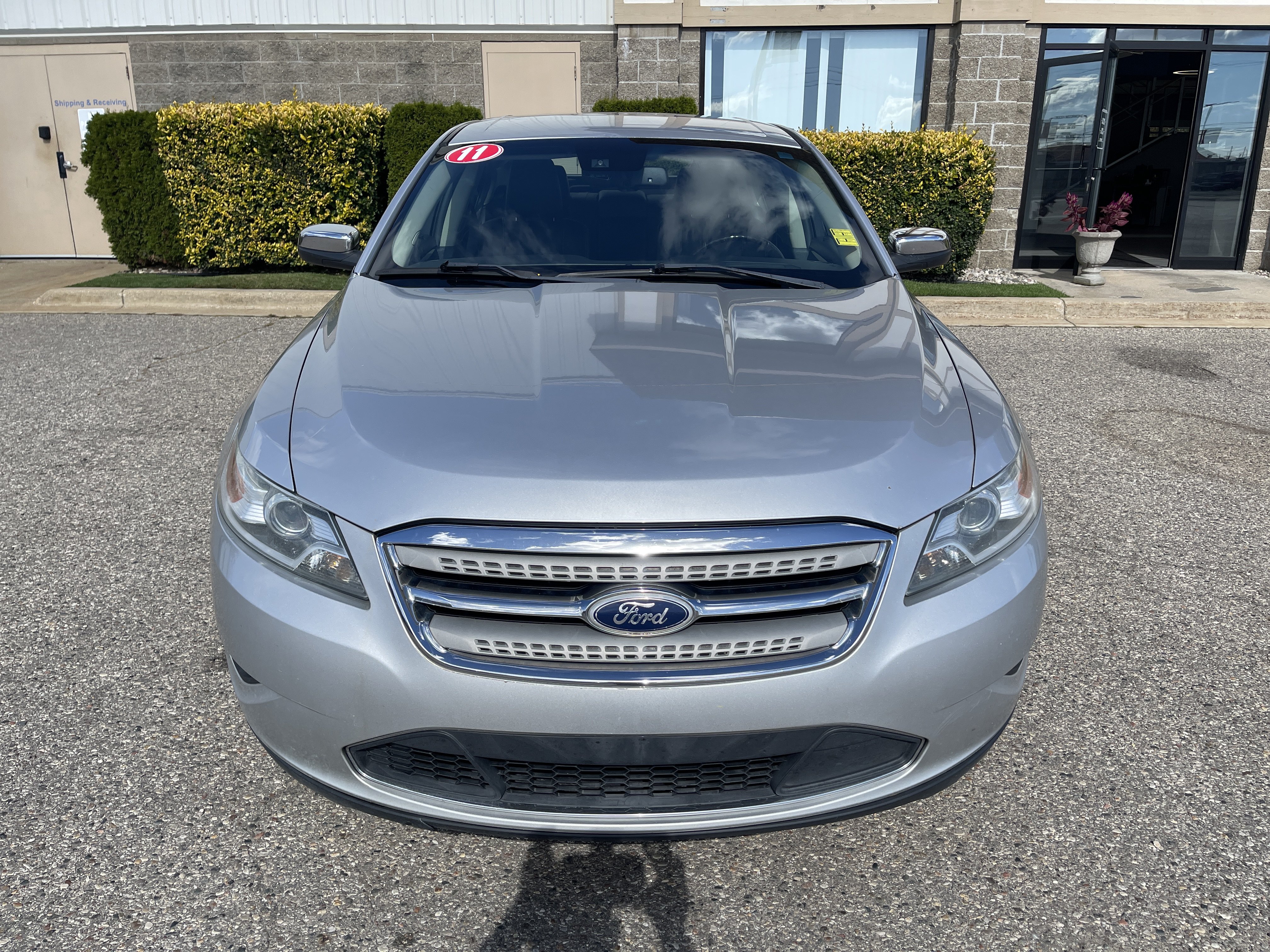 Used 2011 Ford Taurus Limited w/ 303A Rapid Spec Order Code AWD/4WD image 9