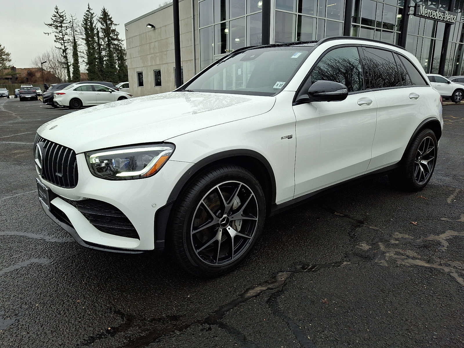 Certified 2021 Mercedes-Benz GLC 43 AMG 4MATIC image 3