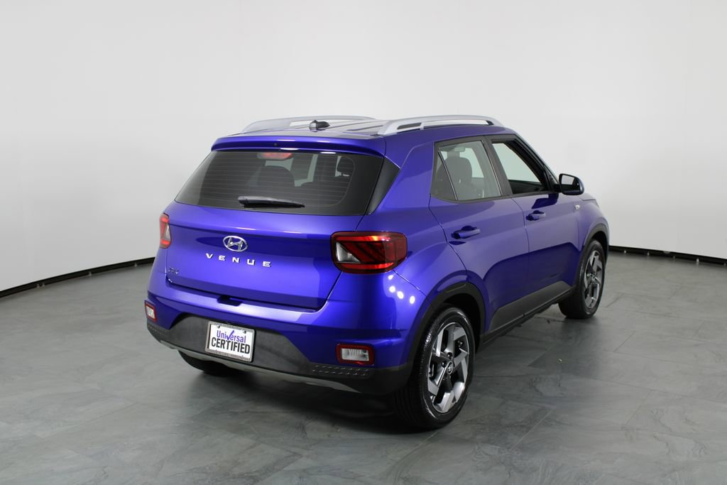 Certified 2024 Hyundai Venue SEL FWD image 16