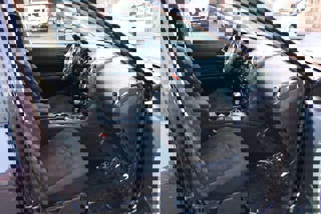 Used 2015 Nissan Rogue S image 11