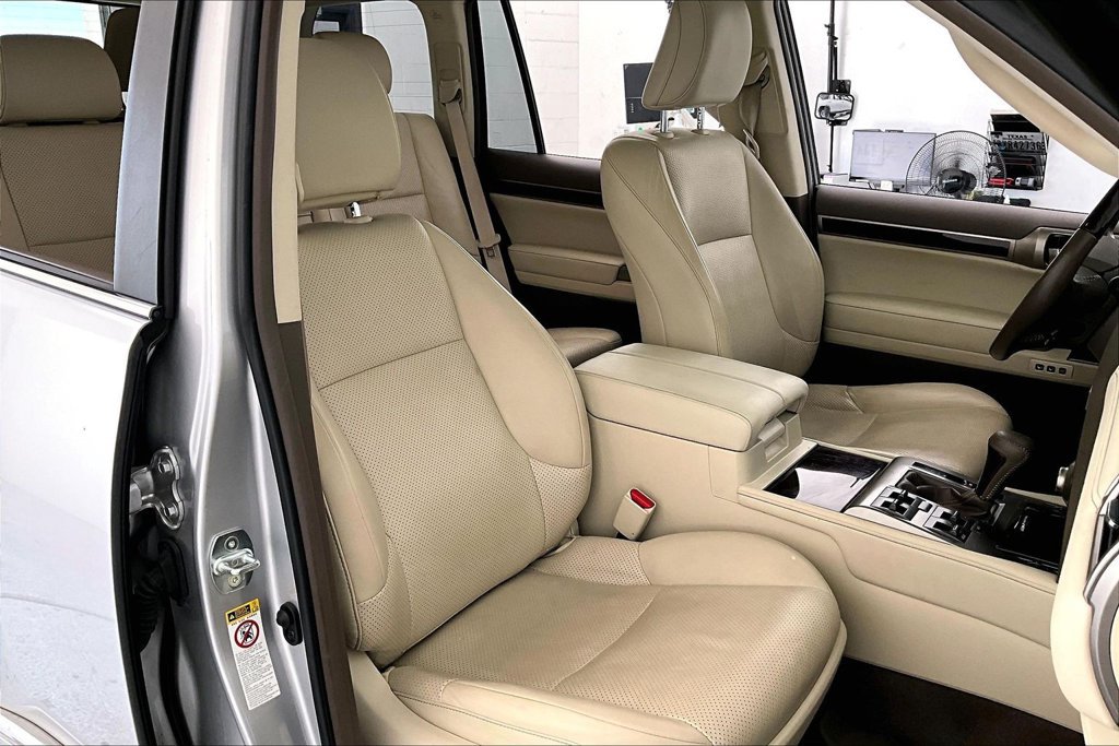 Used 2018 Lexus GX 460 Luxury w/ Preferred Accessory Package AWD/4WD image 8
