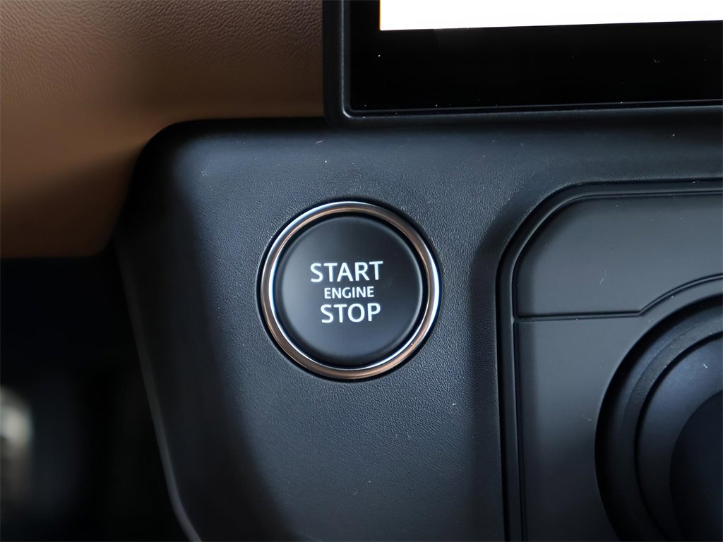 New 2026 Land Rover Defender 110 V8 image 27