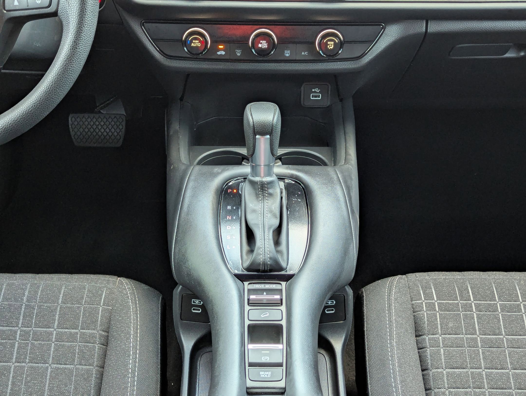 Used 2025 Honda HR-V LX image 19