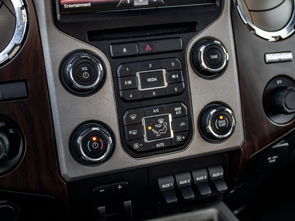 Used 2014 Ford F350 Lariat w/ Lariat Ultimate Package image 32