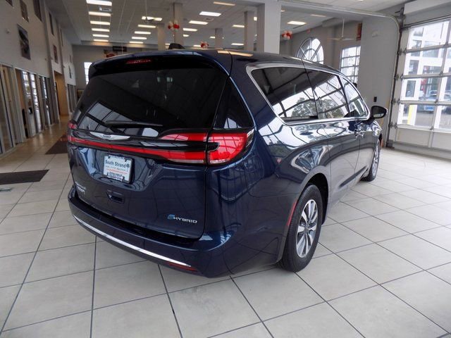 Used 2023 Chrysler Pacifica Touring-L FWD image 8