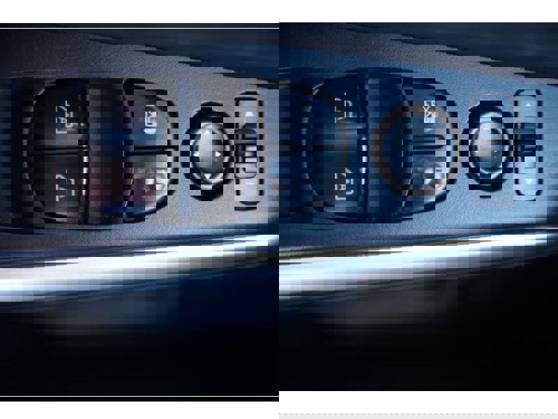 Used 2020 Nissan Kicks SV image 26