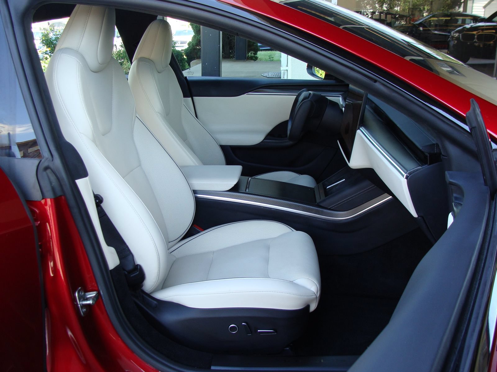 Used 2023 Tesla Model S Plaid AWD/4WD image 27
