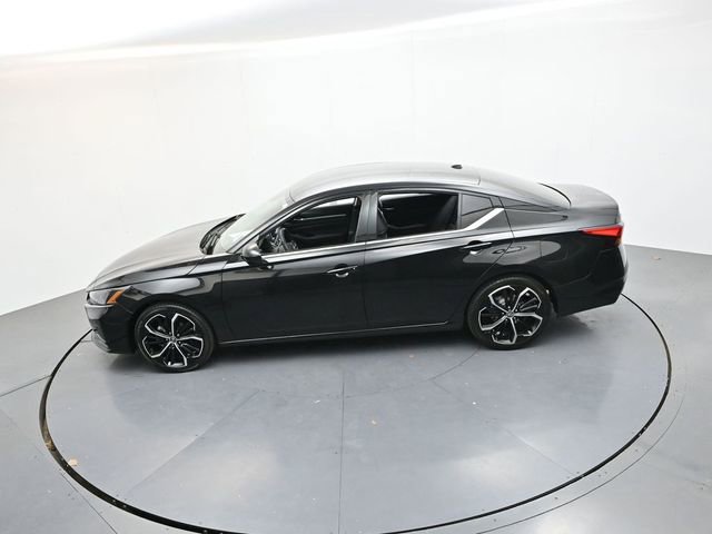 Used 2023 Nissan Altima 2.5 SR FWD image 22