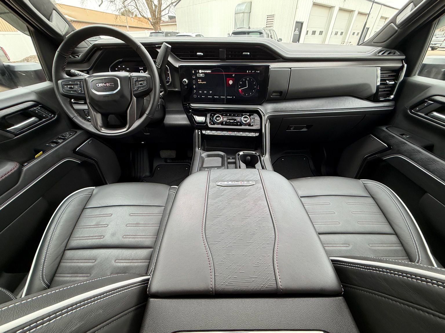 Used 2025 GMC Sierra 2500 AT4X image 20