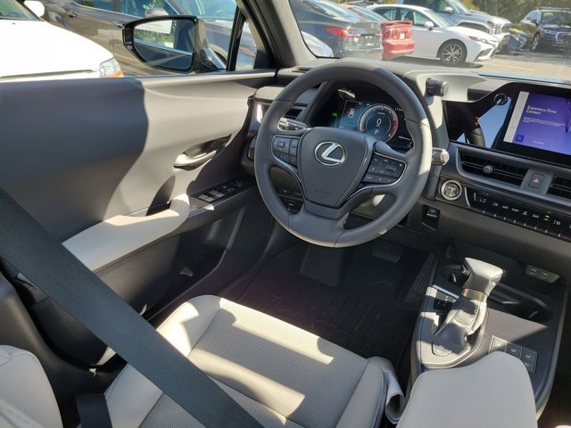 Used 2023 Lexus UX 250h FWD w/ Premium Package image 22