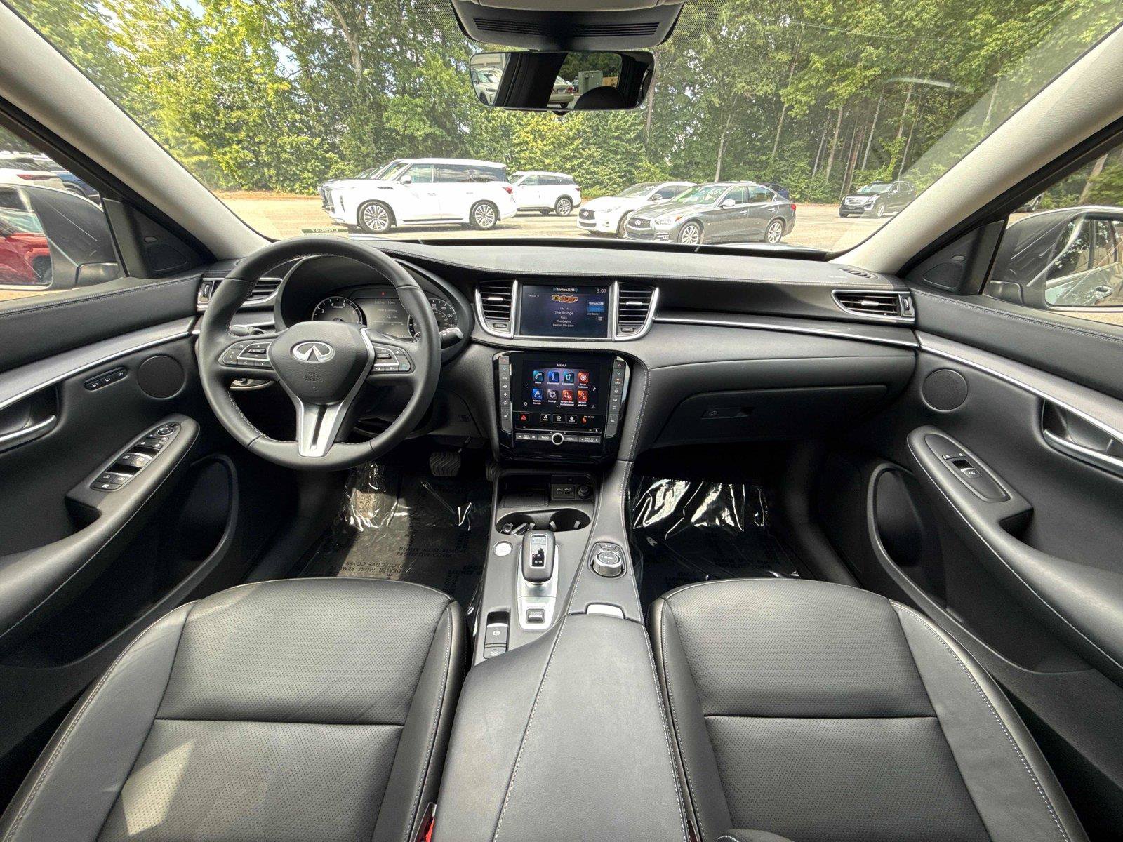 Used 2025 INFINITI QX50 Luxe w/ Accent Package AWD/4WD image 13
