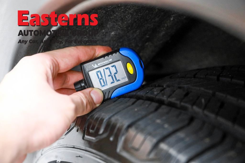 Used 2022 Nissan Rogue SV image 25