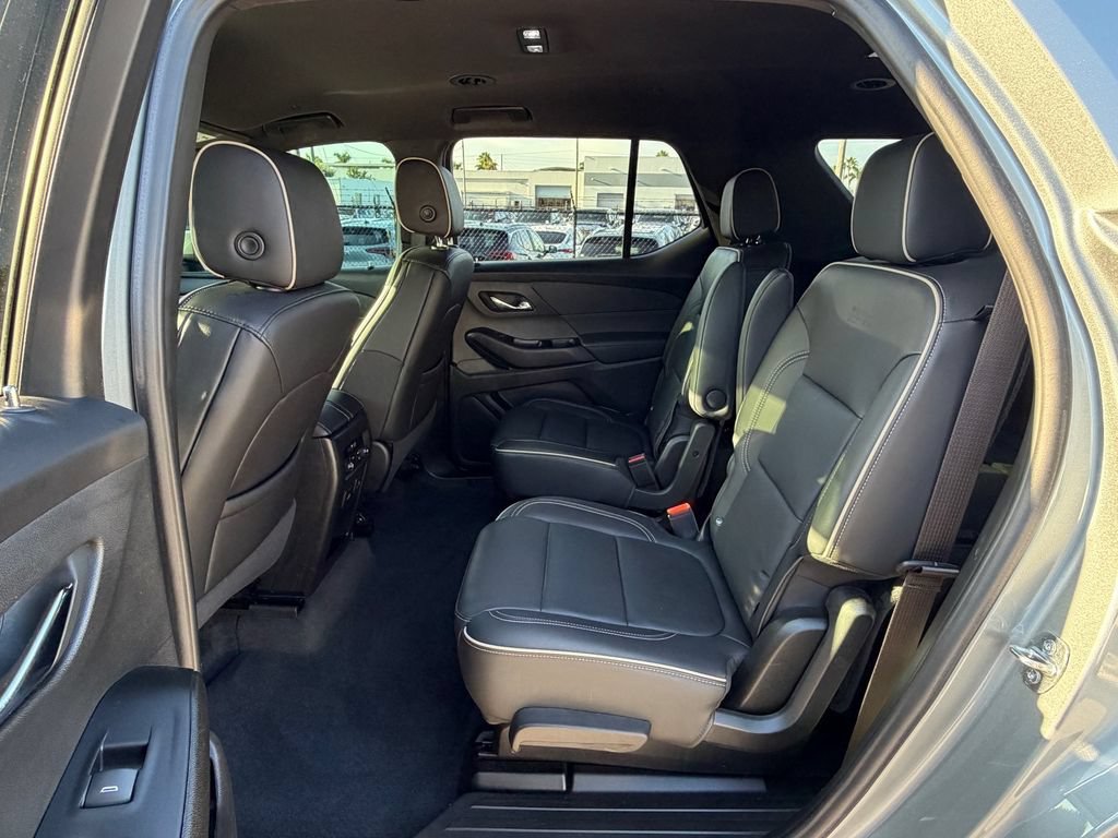 Used 2023 Chevrolet Traverse Premier AWD/4WD image 15